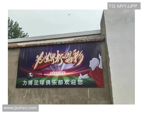 夏侯在绿茵场上的激情时刻与足球的奇妙碰撞